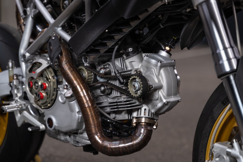 Desmoto Custom Ducati Supermoto
