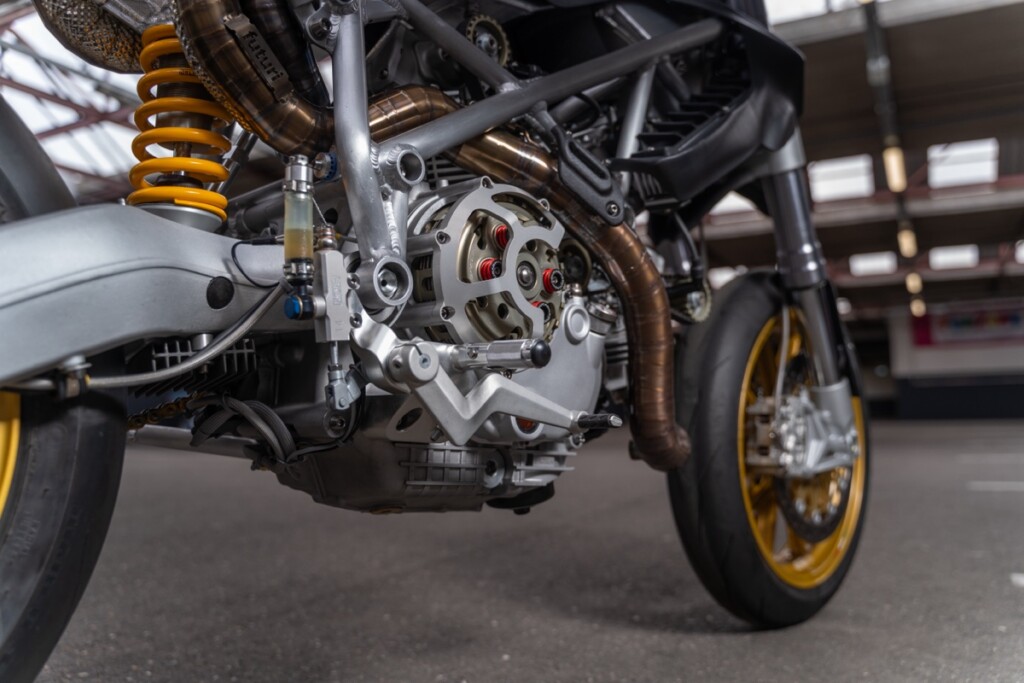 Desmoto Custom Ducati Supermoto
