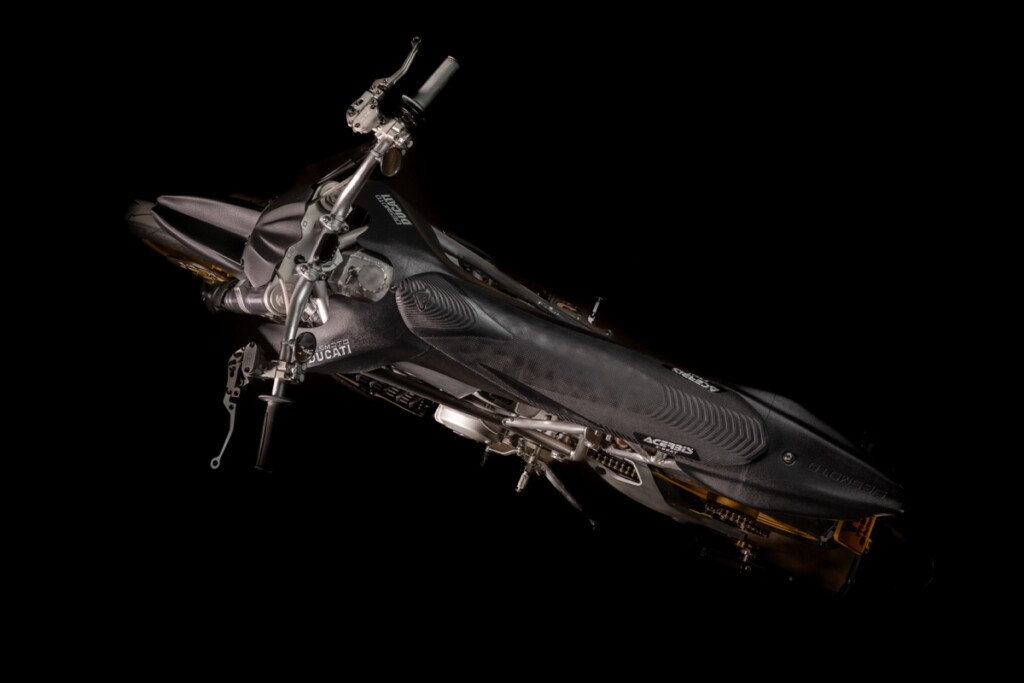 Desmoto Custom Ducati Supermoto