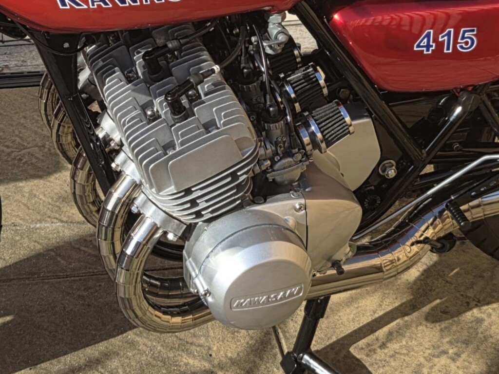 Kawasaki S2 415