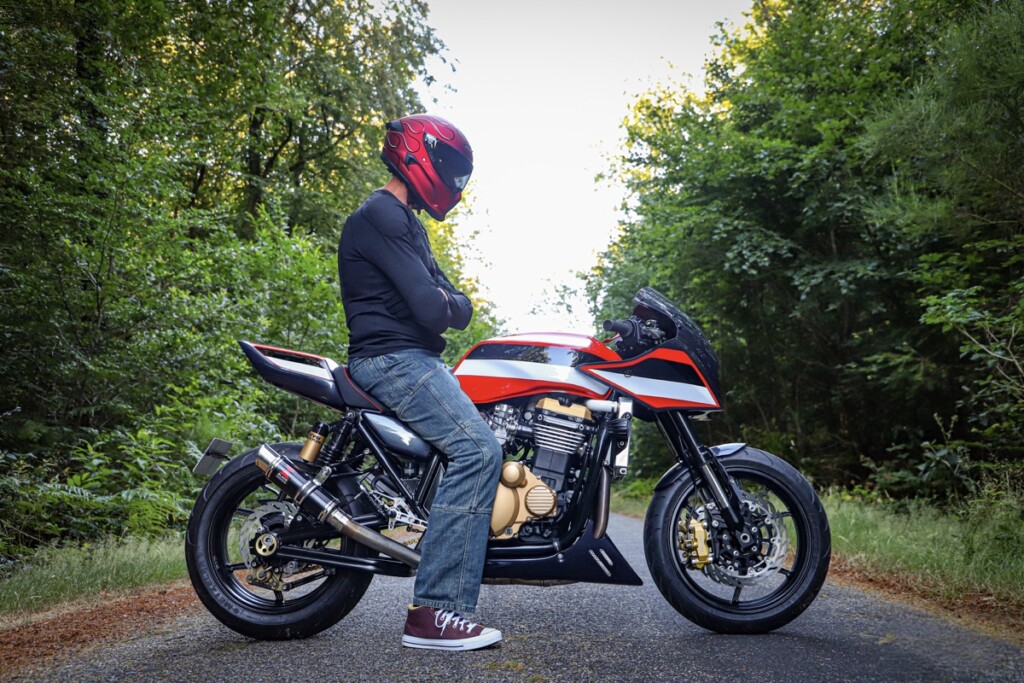 Kawasaki ZRX1200S Restomod