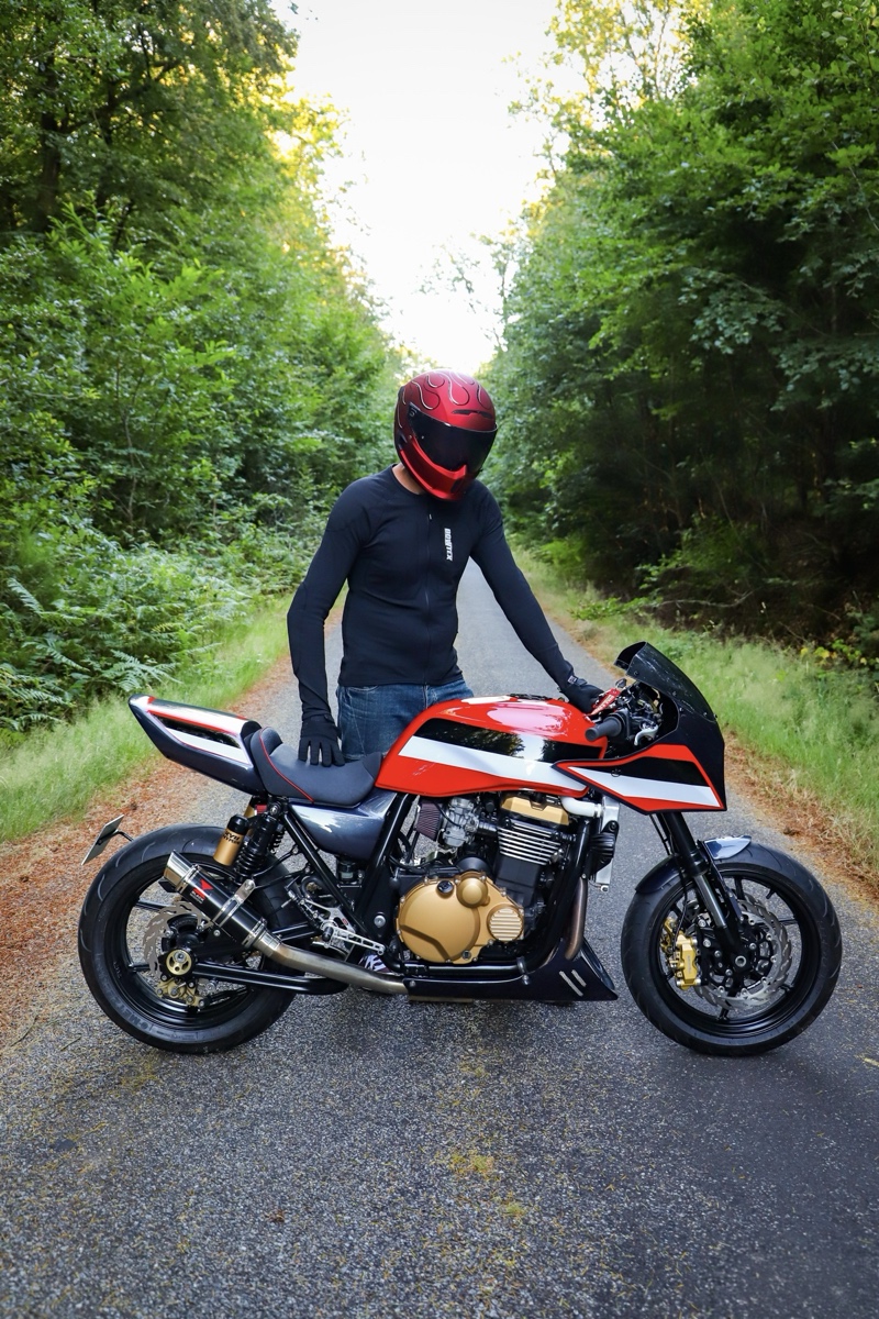 Kawasaki ZRX1200S Restomod