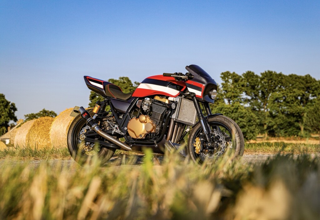 Kawasaki ZRX1200S Restomod