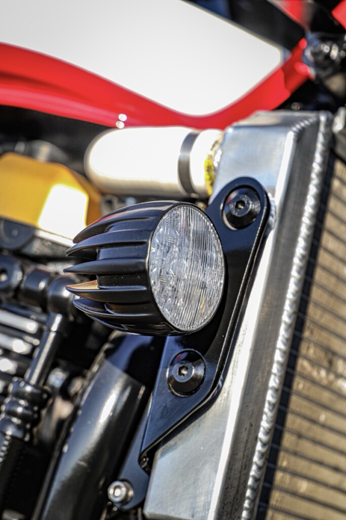 Kawasaki ZRX1200S Restomod