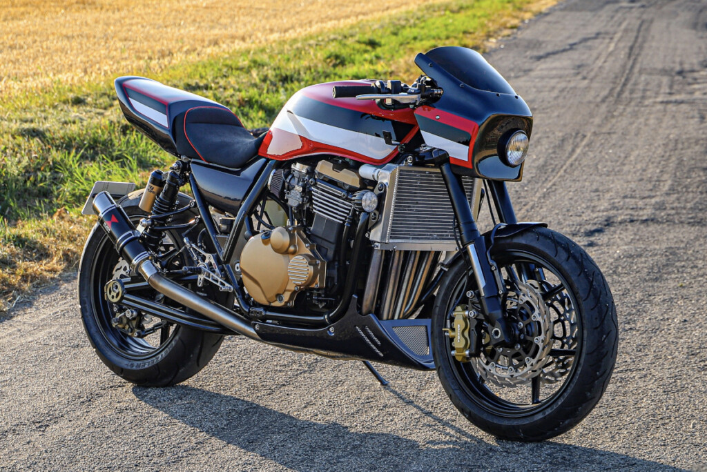 Kawasaki ZRX1200S Restomod