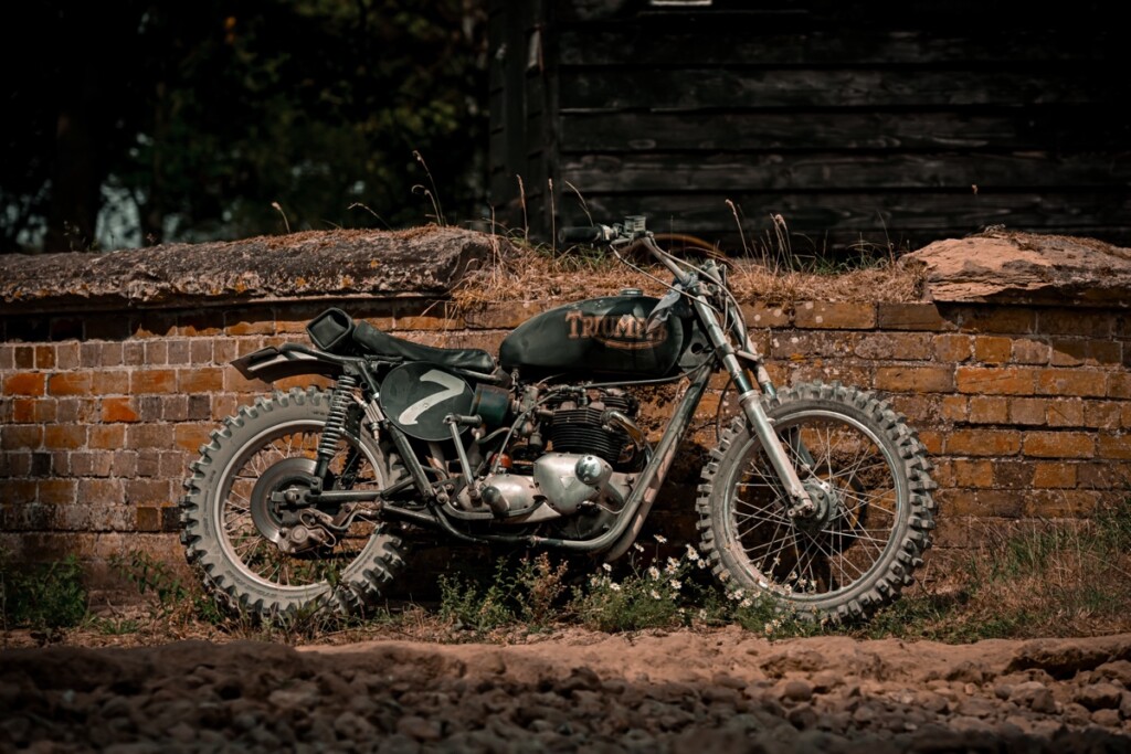 Triumph T140 Desert Sled