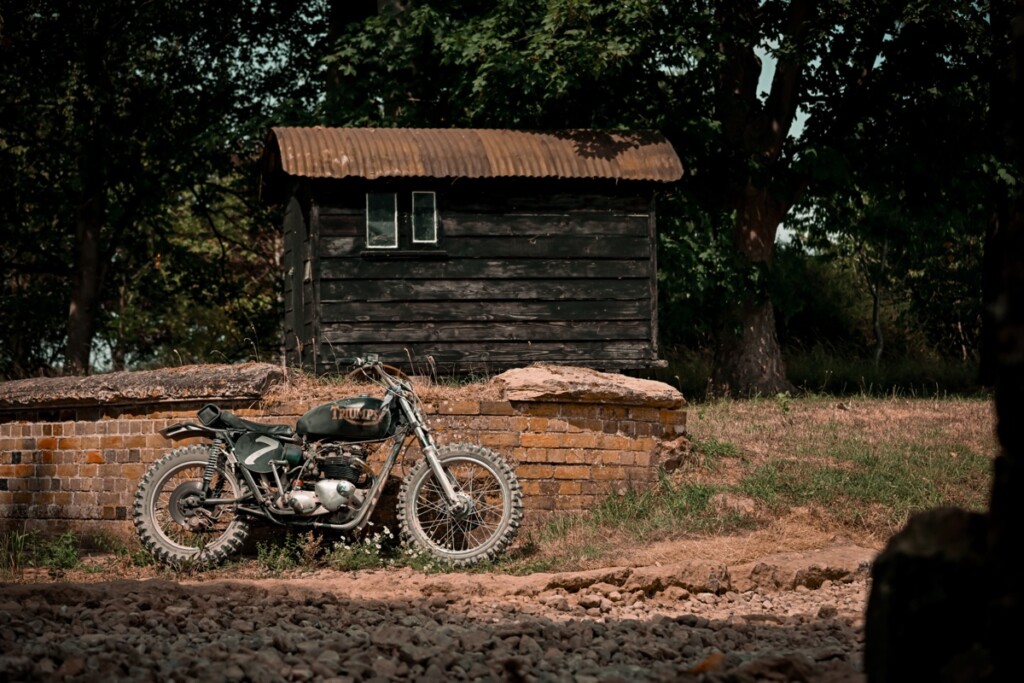 Triumph T140 Desert Sled