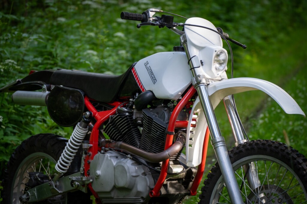 Yamaha XVS Scrambler