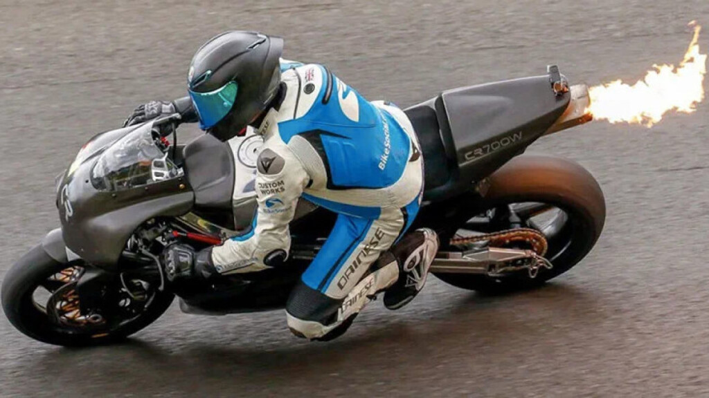 Crighton CR700W