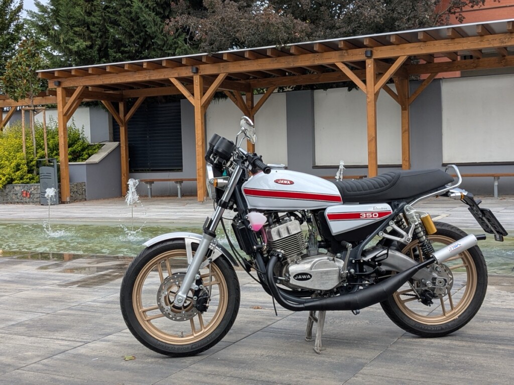 Jawa 350 Restomod