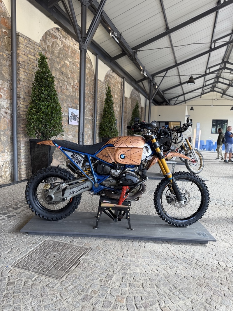 BMW HP2 Enduro Custom
