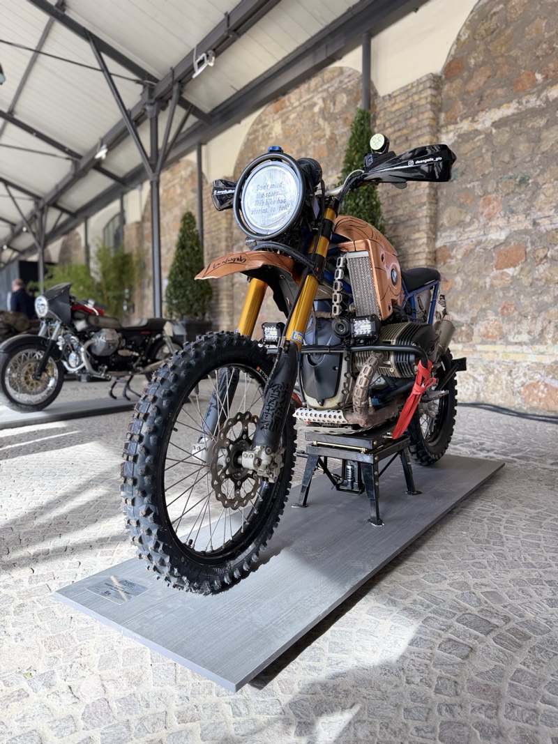 BMW HP2 Enduro Custom