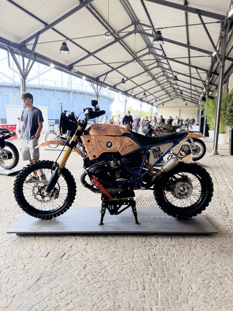 BMW HP2 Enduro Custom