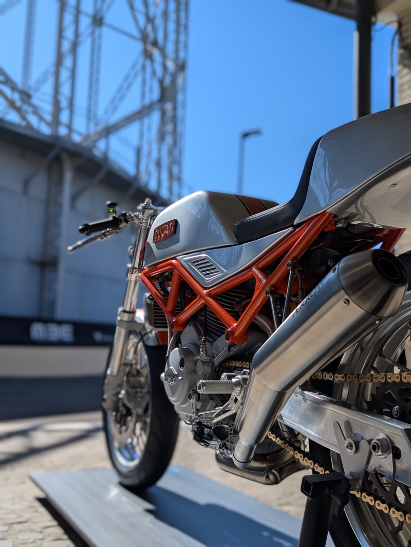 Ducati M900ie Monster Cafe Racer