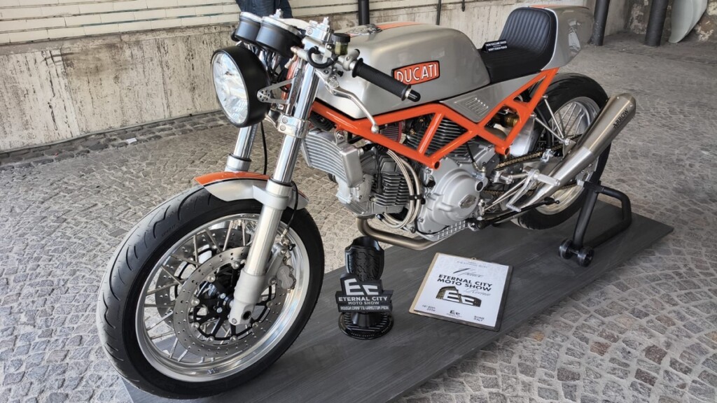 Ducati M900ie Cafe Racer