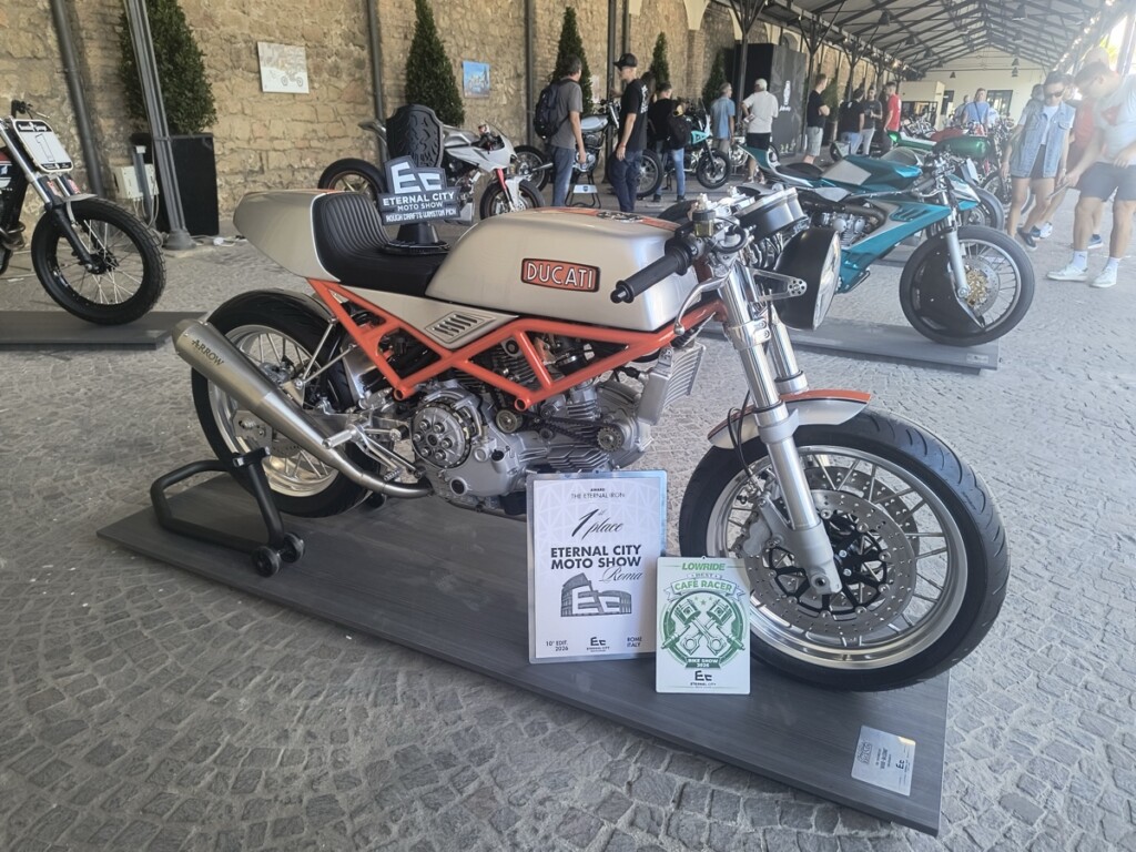 Ducati M900ie Cafe Racer