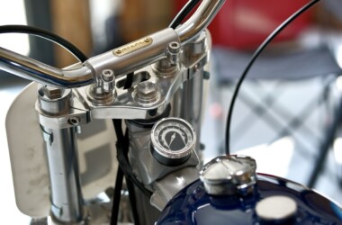 Kawasaki W650 Tracker