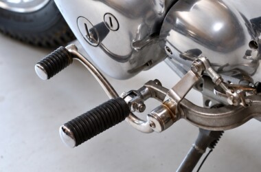 Kawasaki W650 Tracker